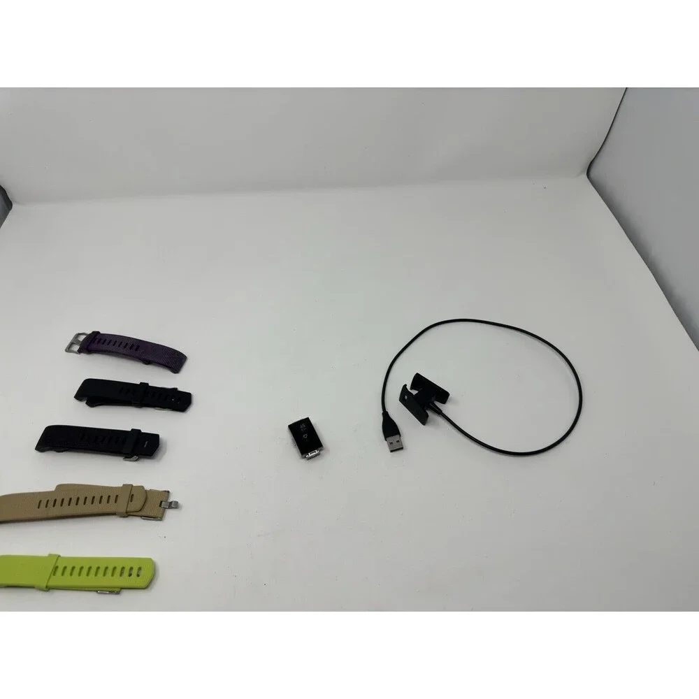 Fitbit Charge 2 Fitness w/ 5 wrist bands & with charger